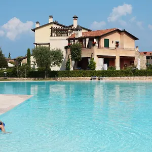 Feriested Garda Village ***